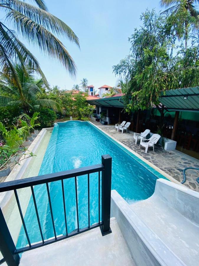 Optimum Residencies Bed and Breakfast Negombo Buitenkant foto