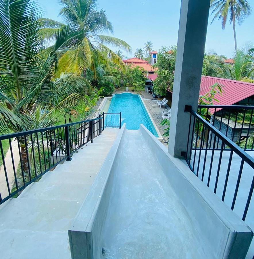 Optimum Residencies Bed and Breakfast Negombo Buitenkant foto