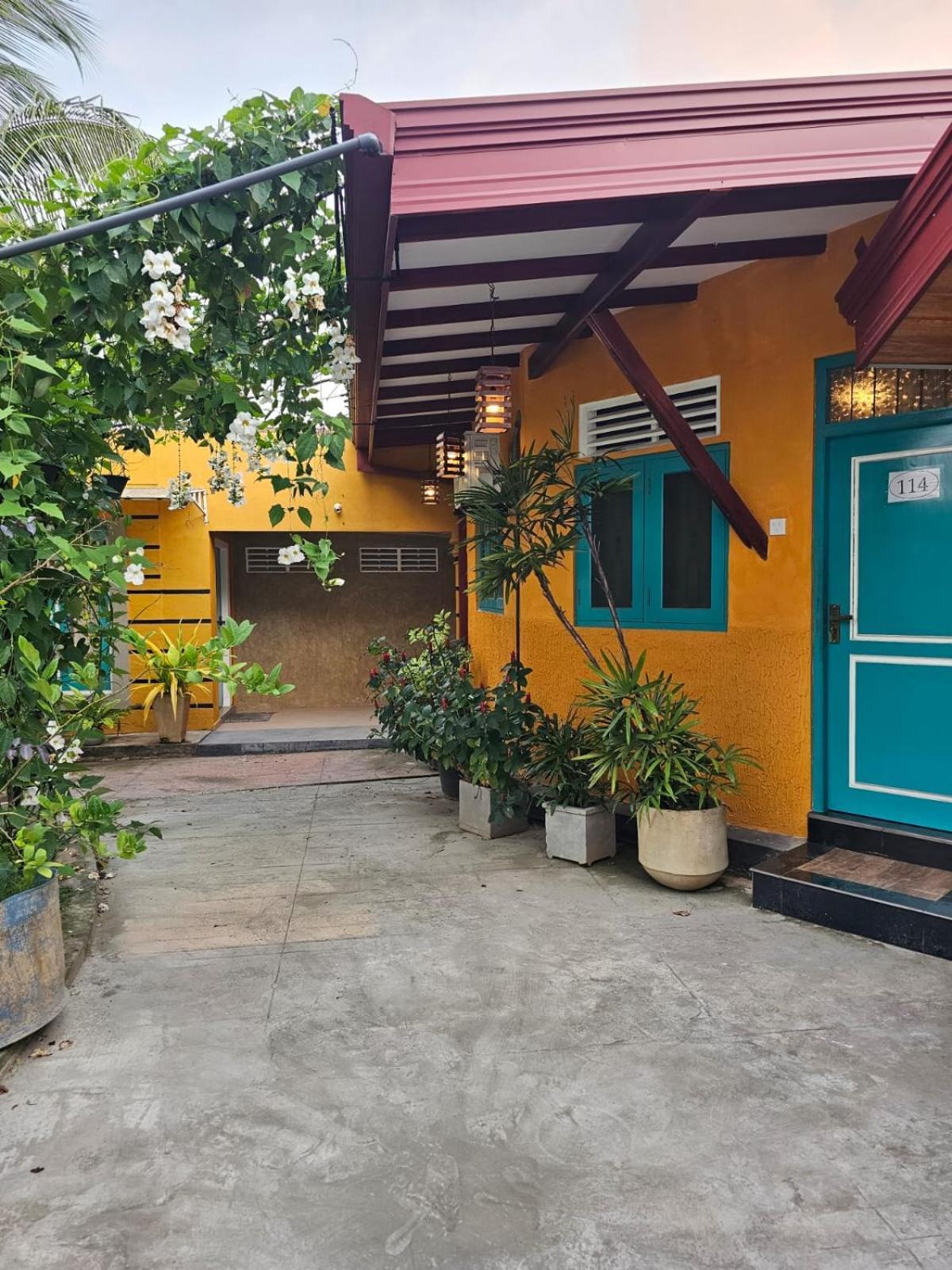 Optimum Residencies Bed and Breakfast Negombo Buitenkant foto