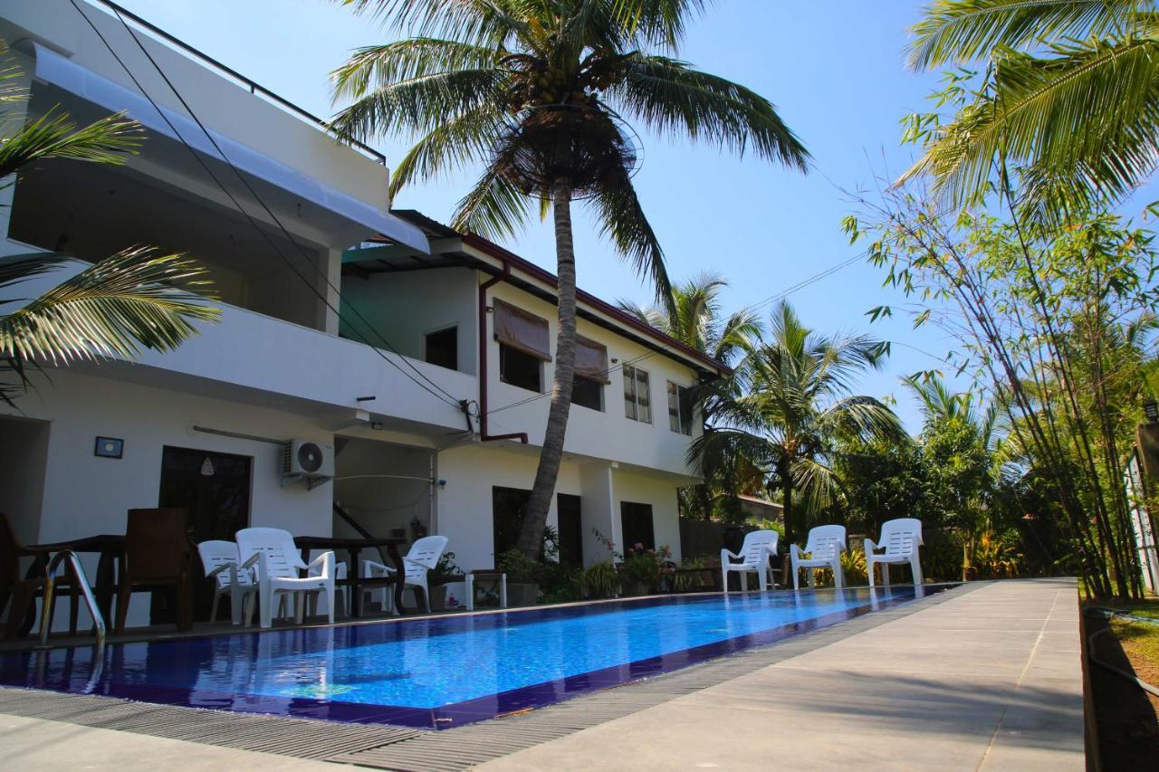 Optimum Residencies Bed and Breakfast Negombo Buitenkant foto