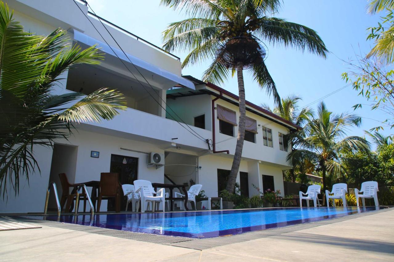 Optimum Residencies Bed and Breakfast Negombo Buitenkant foto